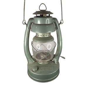Vintage Embury No 2 Air Pilot Kerosene Lantern Green Warsaw NY USA Star Base